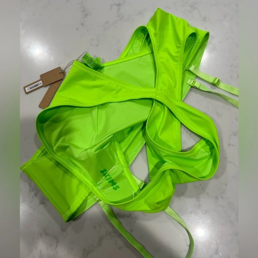 SKIMS SIGNATURE SWIM STRAPLESS MONOKINI COLOR NEON GREEN SIZE 3X